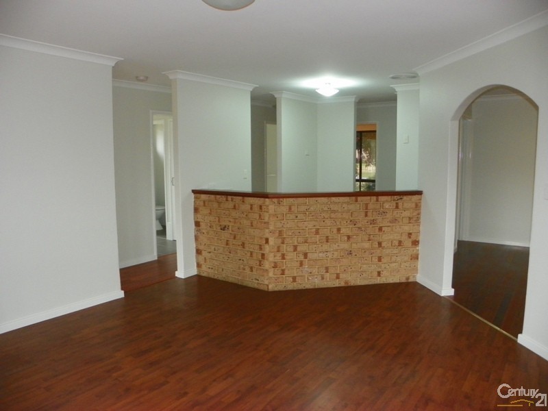 20 Riley Place, Leda WA 6170