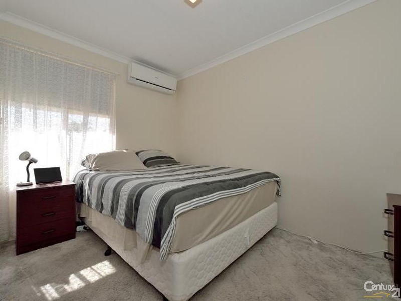 17 Requa Crescent, Warnbro WA 6169
