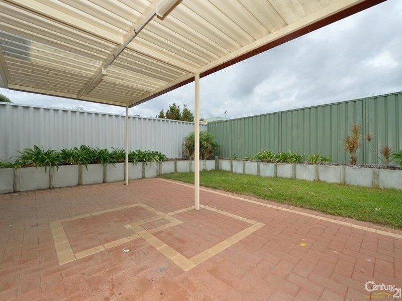 27 Silkhurst Crescent, Warnbro WA 6169