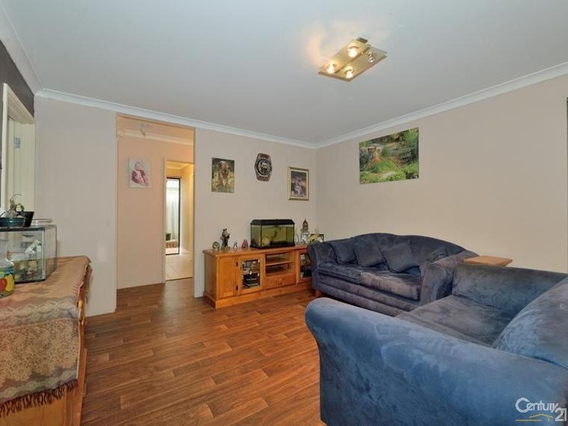 27 Silkhurst Crescent, Warnbro WA 6169