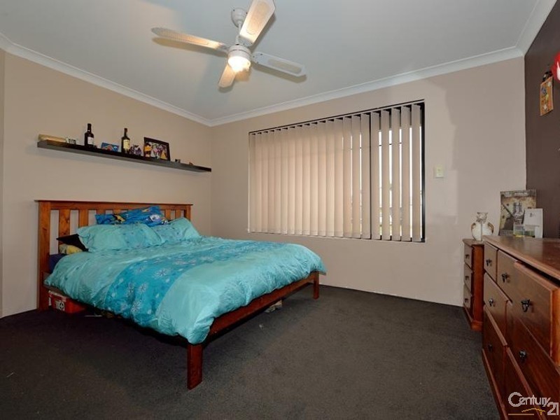 27 Silkhurst Crescent, Warnbro WA 6169