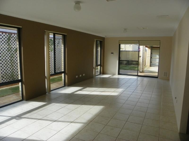 15 Belgravia Terrace, Rockingham WA 6168