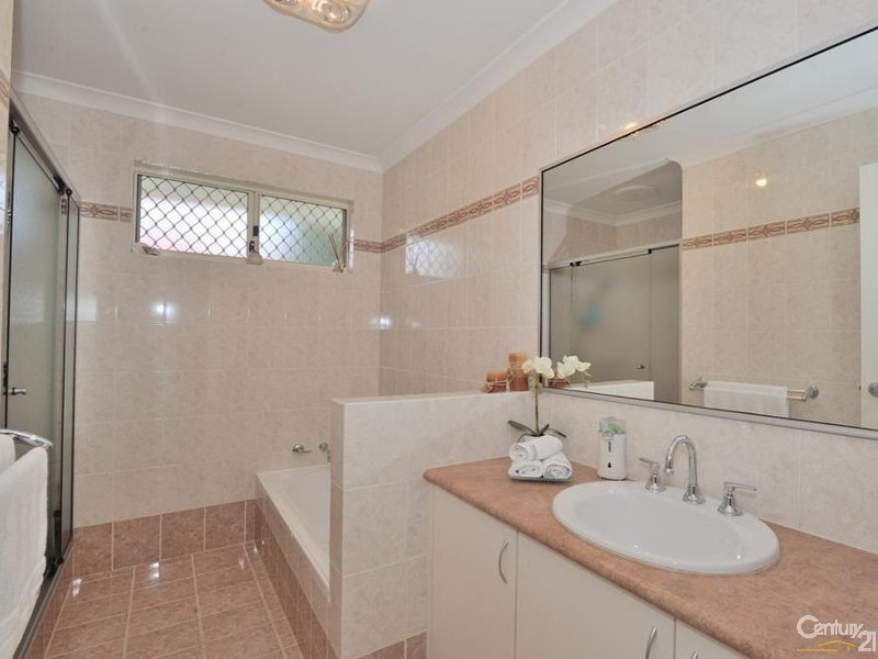 134 Harrington Waters Drive, Waikiki WA 6169