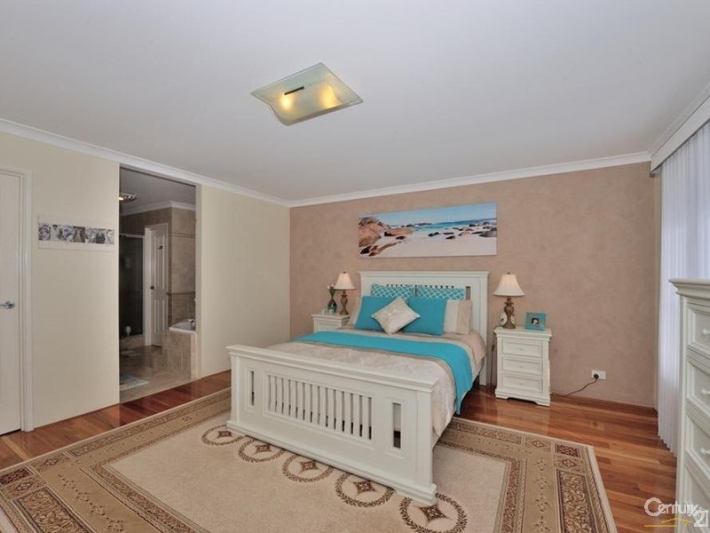 134 Harrington Waters Drive, Waikiki WA 6169