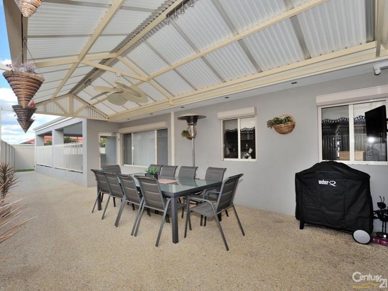 134 Harrington Waters Drive, Waikiki WA 6169