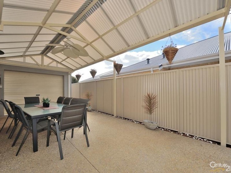 134 Harrington Waters Drive, Waikiki WA 6169