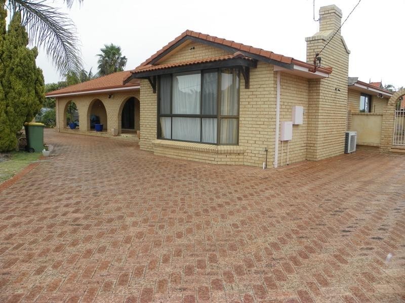 11 Pinedale Way, Safety Bay WA 6169