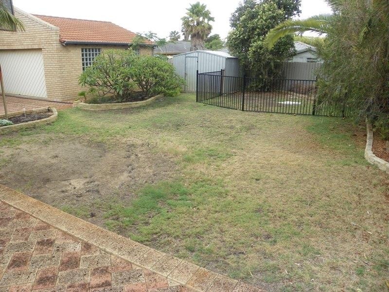 11 Pinedale Way, Safety Bay WA 6169