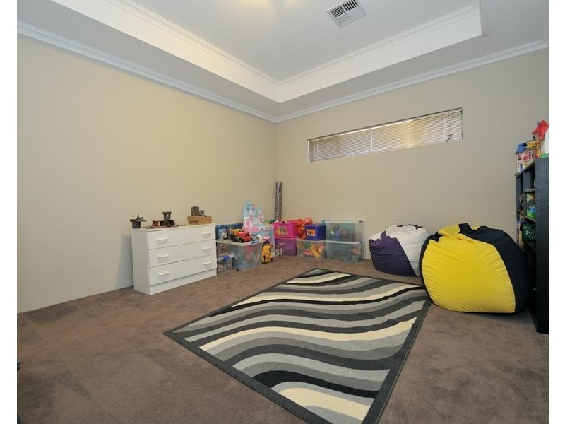 3 Kinsale Bend, Port Kennedy WA 6172