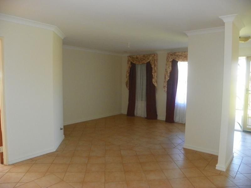 12 Porpoise Grove, Waikiki WA 6169