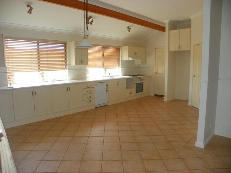 12 Porpoise Grove, Waikiki WA 6169