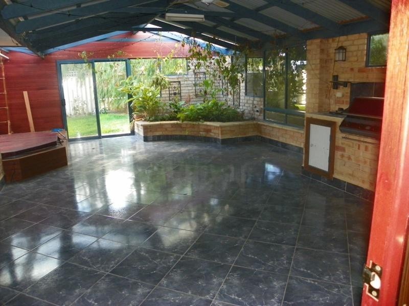 12 Porpoise Grove, Waikiki WA 6169