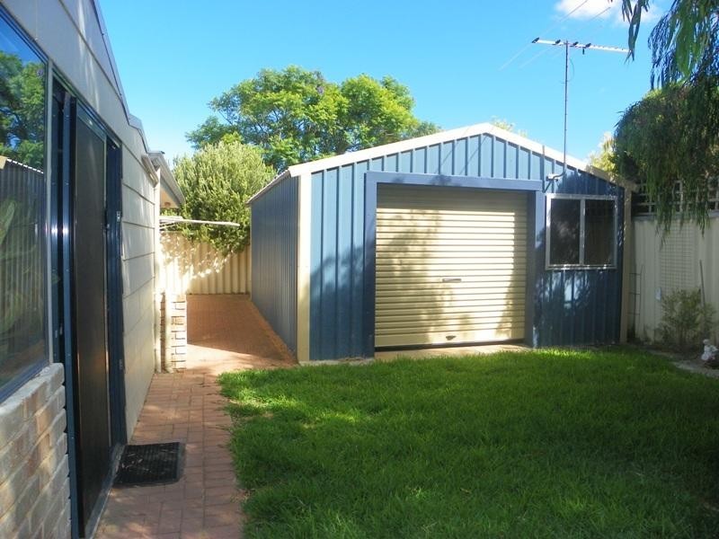 12 Porpoise Grove, Waikiki WA 6169