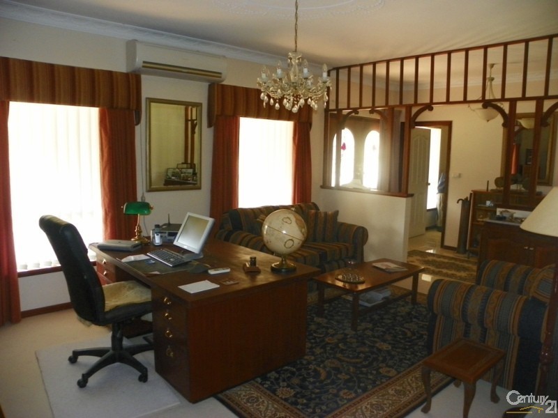 1 Shipwright Avenue, Wellard WA 6170