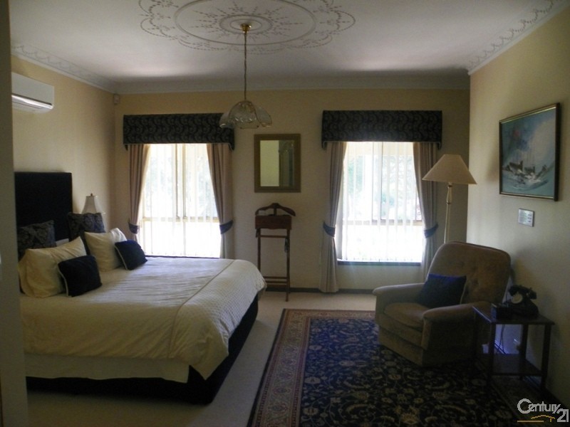 1 Shipwright Avenue, Wellard WA 6170