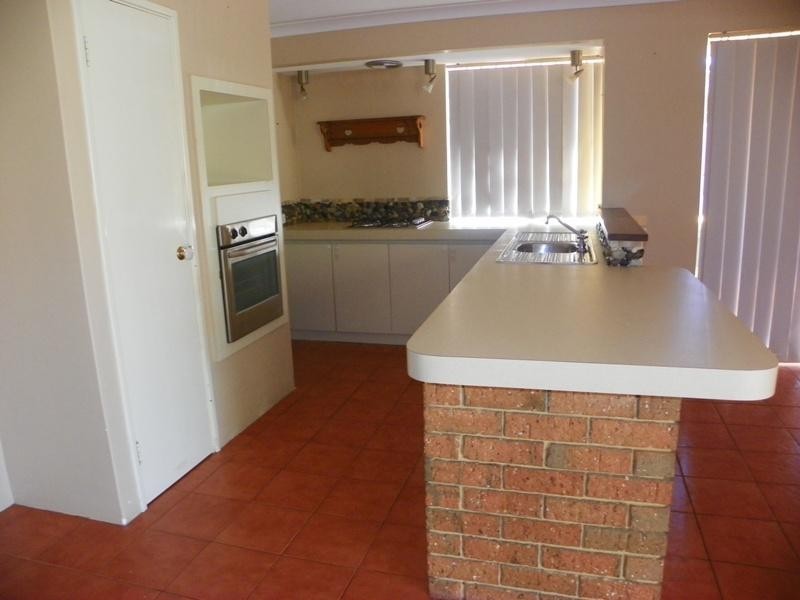 12 Springfield Court, Warnbro WA 6169