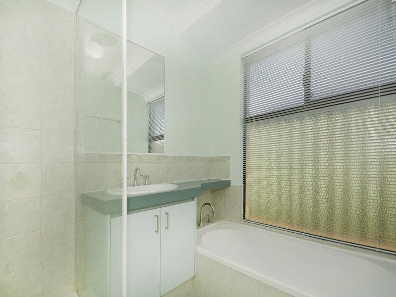 45 Salamanca Parkway, Port Kennedy WA 6172