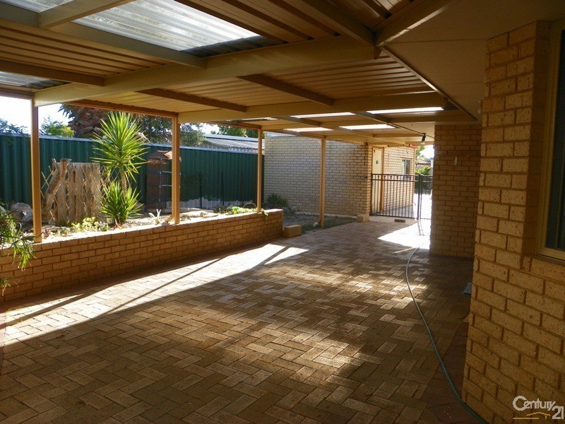 5 Batavia Court, Port Kennedy WA 6172