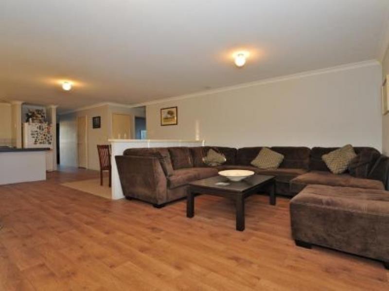 5 Wirrah Way, Warnbro WA 6169