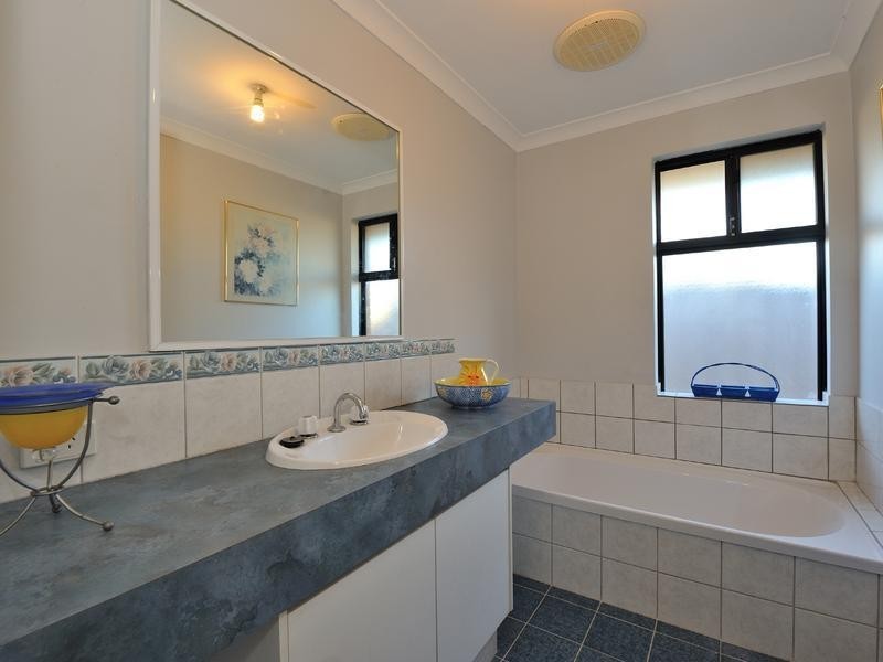 5 Wirrah Way, Warnbro WA 6169