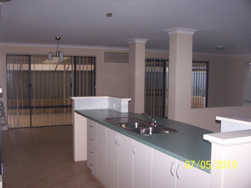 6 La Guardia Loop, Port Kennedy WA 6172