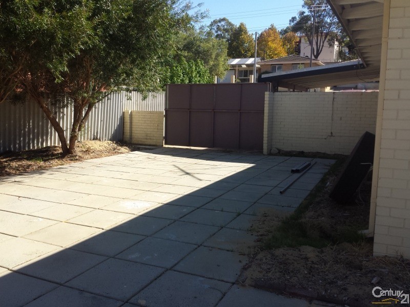 16 Crawford Road, Orelia WA 6167