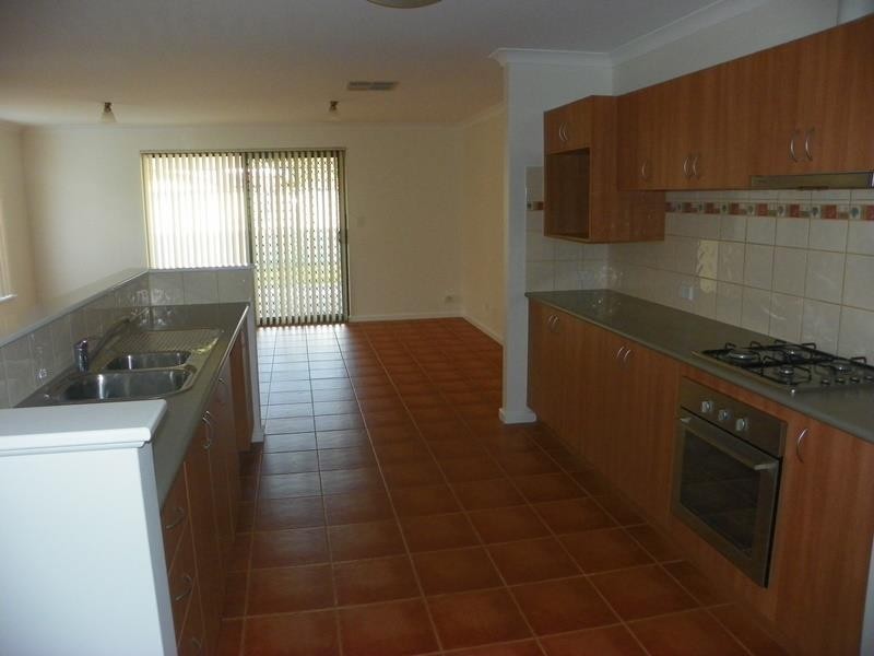 4 Corfu Pass, Port Kennedy WA 6172