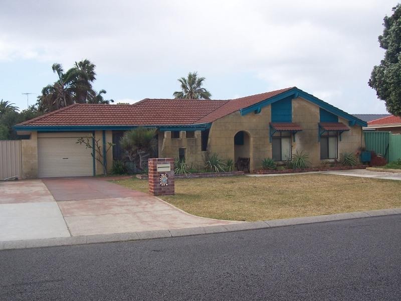 4 Montego Close, Safety Bay WA 6169