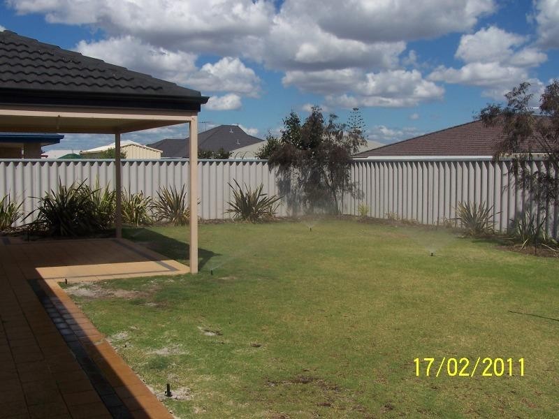 17 Knutsford Crescent, Port Kennedy WA 6172