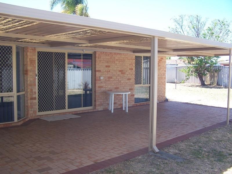 6 Cork Place, Warnbro WA 6169