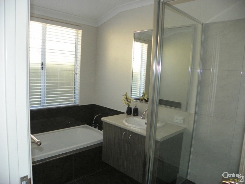 3 Cliveden Avenue, Wellard WA 6170