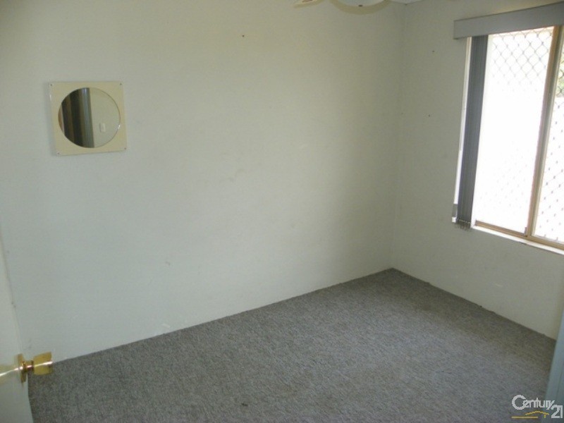 10 Moore Court, Cooloongup WA 6168