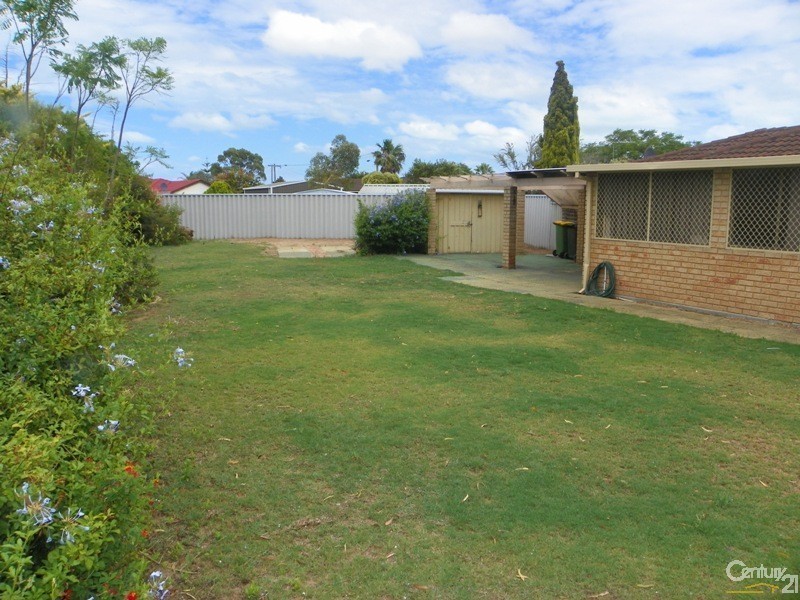 10 Moore Court, Cooloongup WA 6168