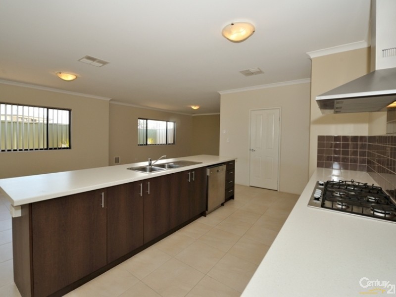 2 Mountain Cove, Baldivis WA 6171