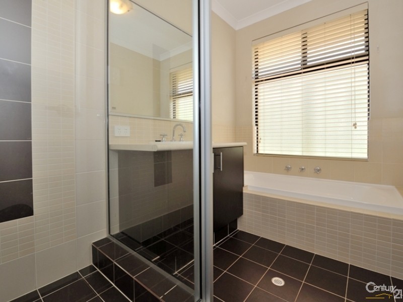 2 Mountain Cove, Baldivis WA 6171