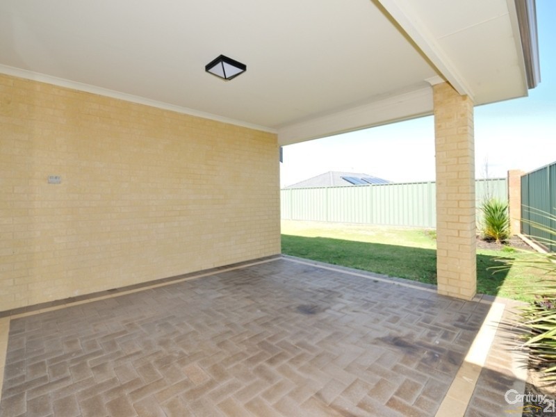 2 Mountain Cove, Baldivis WA 6171