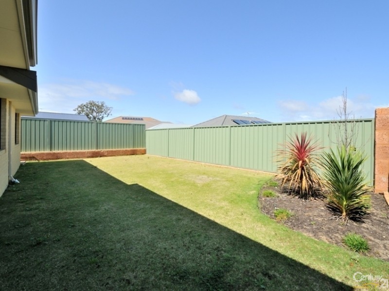 2 Mountain Cove, Baldivis WA 6171