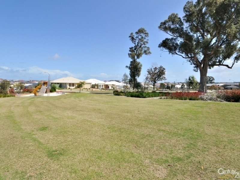 2 Mountain Cove, Baldivis WA 6171