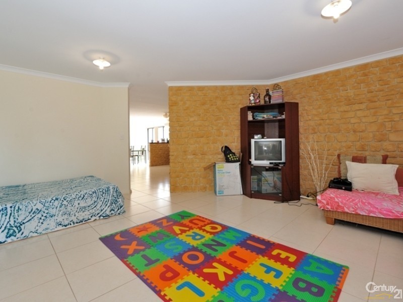 34 Moorburg Loop, Port Kennedy WA 6172