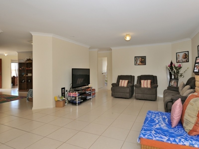 34 Moorburg Loop, Port Kennedy WA 6172