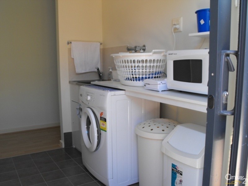 10/9 Bradbury Street, Rockingham WA 6168