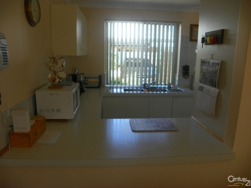 5/8  Ashford Avenue, Rockingham WA 6168