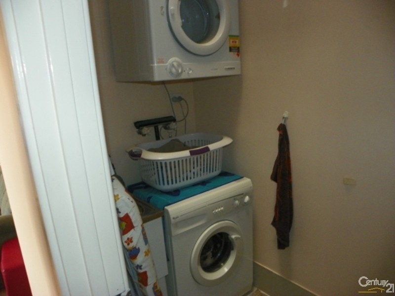 5/8  Ashford Avenue, Rockingham WA 6168