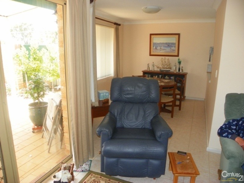 5/8  Ashford Avenue, Rockingham WA 6168