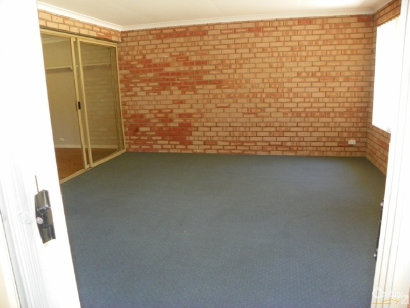 12 Jubilee Drive, Waikiki WA 6169