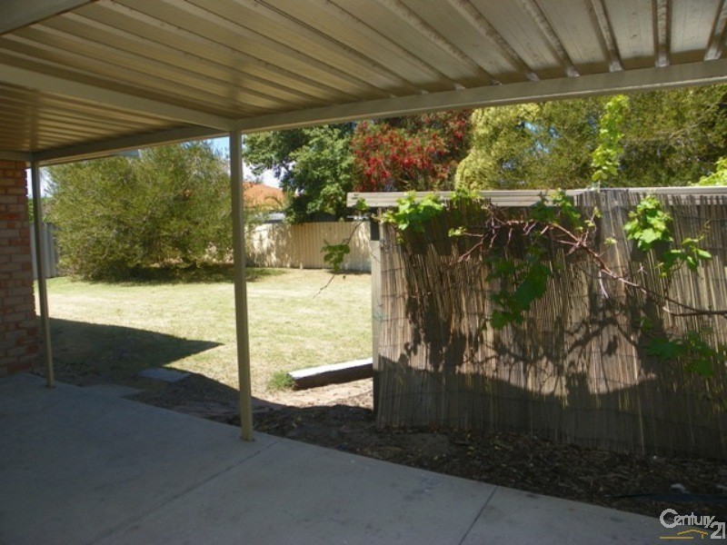 12 Jubilee Drive, Waikiki WA 6169