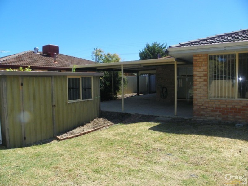 12 Jubilee Drive, Waikiki WA 6169