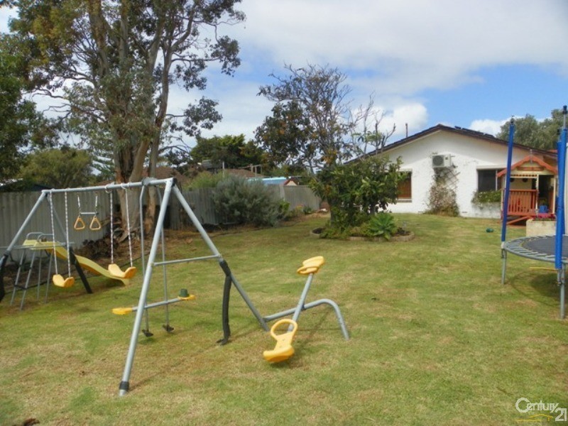 23 Hartland Way, Warnbro WA 6169