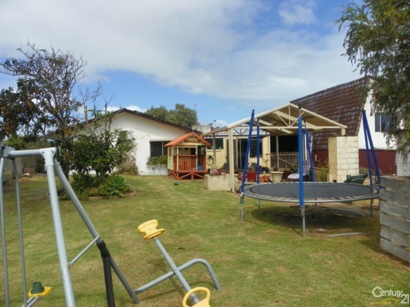 23 Hartland Way, Warnbro WA 6169