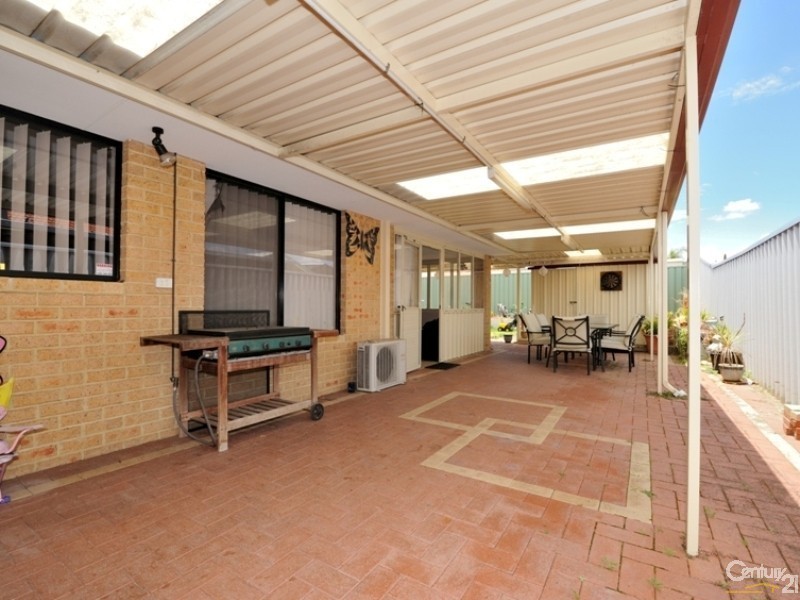 27 Silkhurst Crescent, Warnbro WA 6169